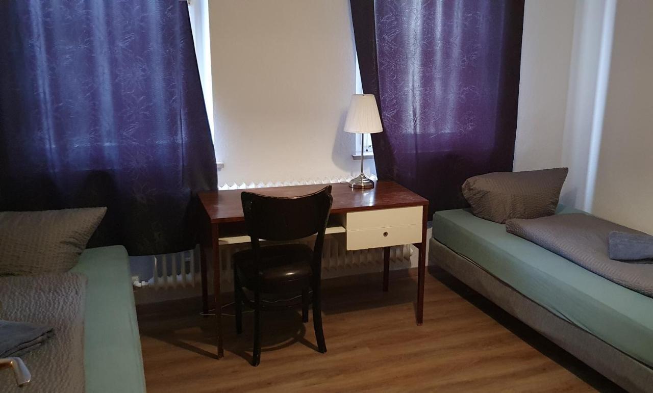 Hotel Berkut Фюрт Экстерьер фото
