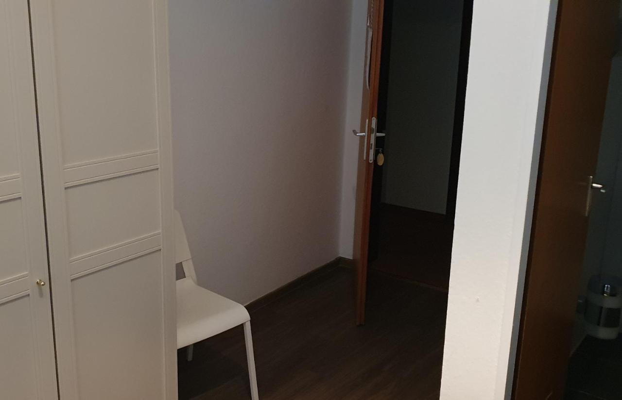 Hotel Berkut Фюрт Экстерьер фото
