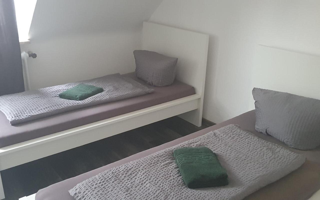 Hotel Berkut Фюрт Экстерьер фото